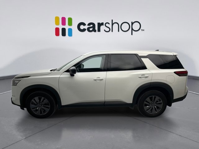Used 2024 Nissan Pathfinder S image 2