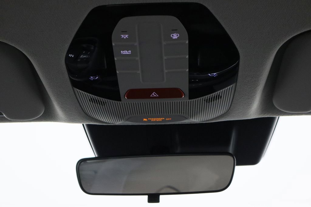Used 2025 Kia K4 EX image 24
