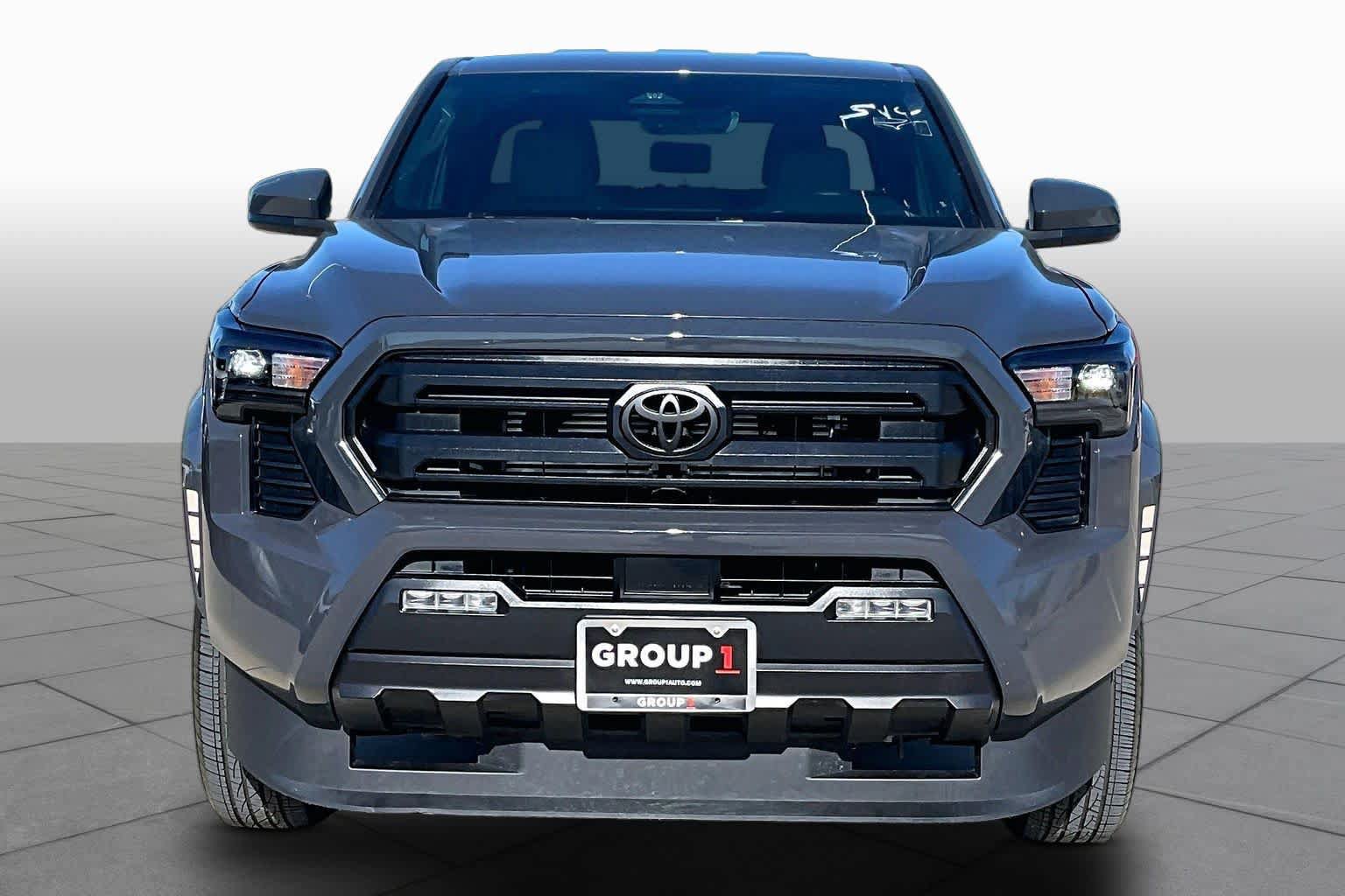 Used 2025 Toyota Tacoma SR5 RWD image 4