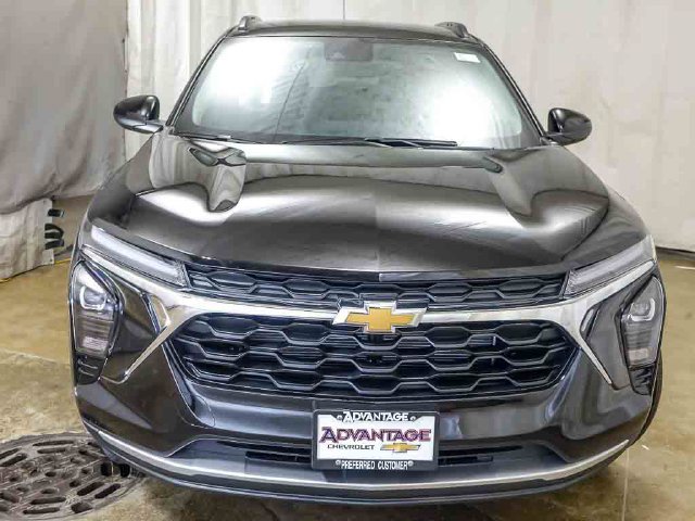 New 2026 Chevrolet Trax LT w/ LT Convenience Package FWD image 5