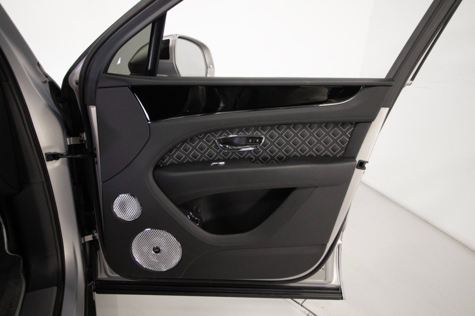 Used 2023 Bentley Bentayga Speed image 63