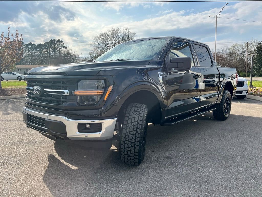 New 2026 Ford F150 XLT w/ Equipment Group 302A MID image 3