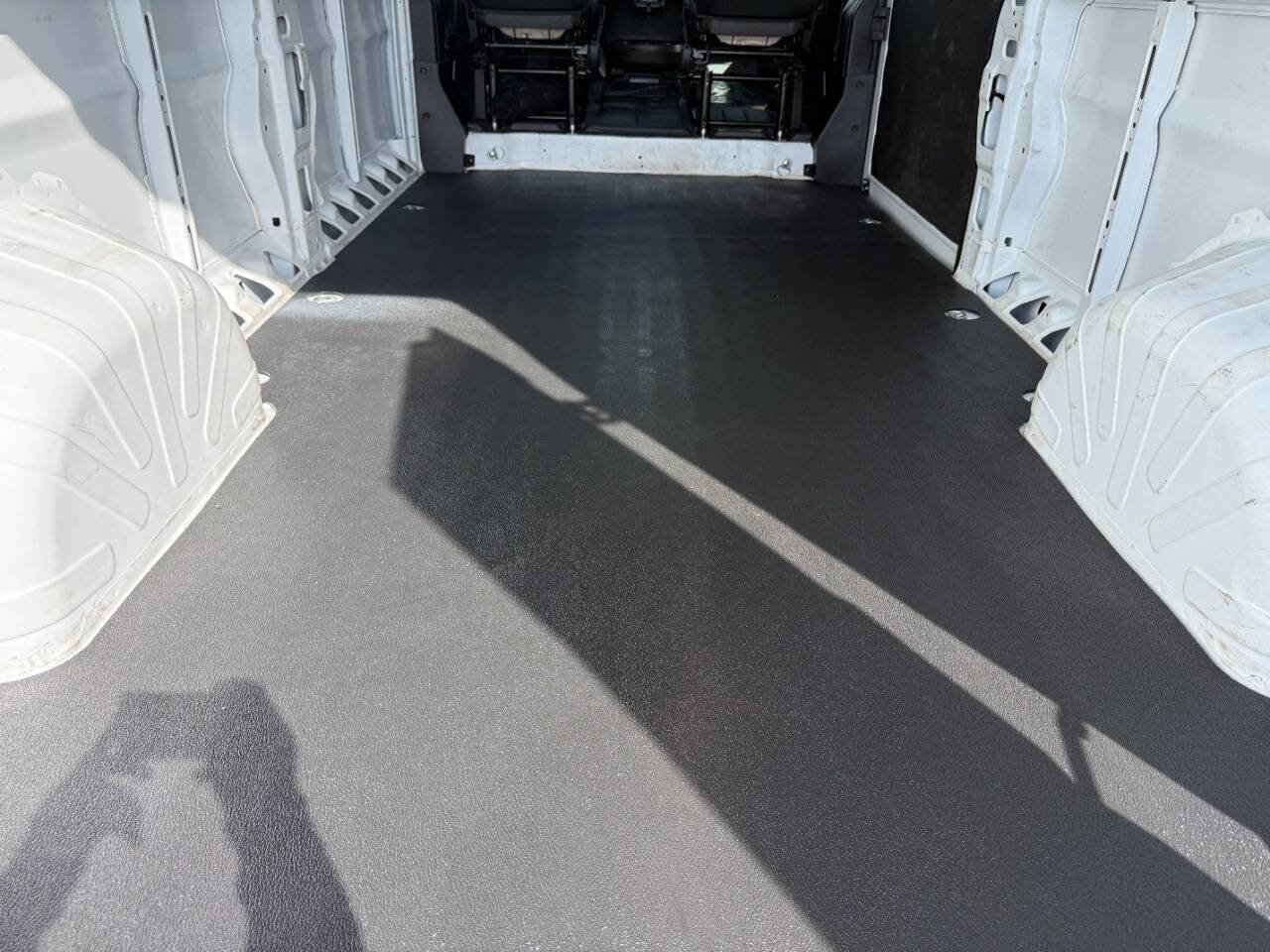 Used 2025 RAM ProMaster 2500 w/ Convenience Group image 21