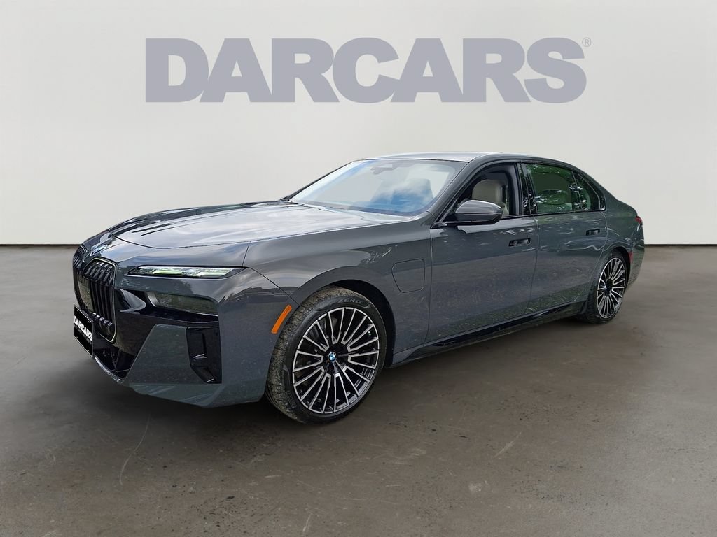 Used 2025 BMW 750e xDrive w/ Executive Package AWD/4WD image 3