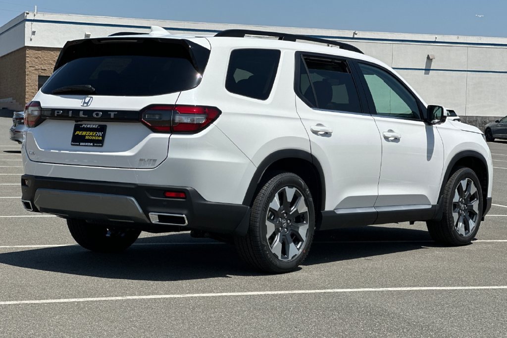 New 2026 Honda Pilot Elite image 4