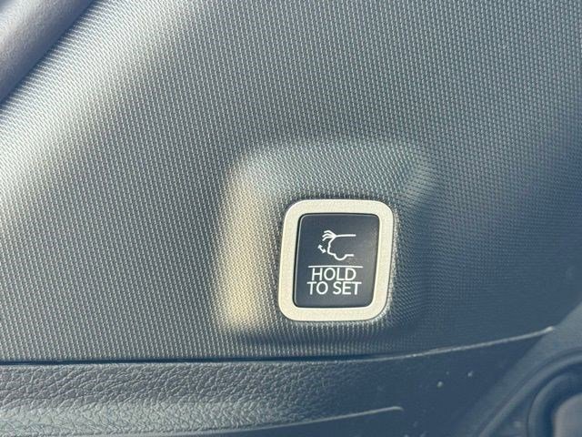 New 2026 Jeep Grand Cherokee Limited w/ Luxury Tech Group II AWD/4WD image 37