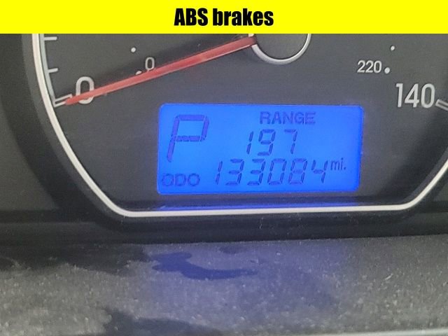 Used 2010 Hyundai Elantra SE image 16