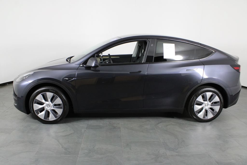 Used 2024 Tesla Model Y Long Range AWD/4WD image 13