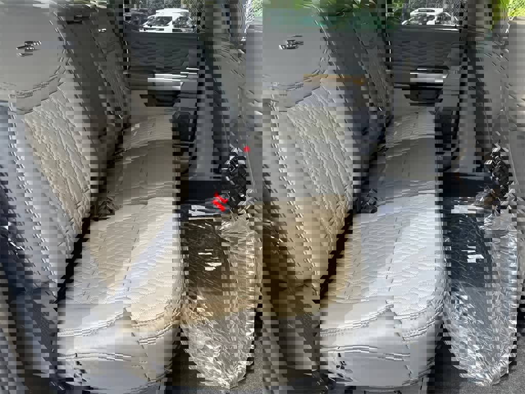 New 2025 Ford F250 Platinum w/ Platinum Plus Package image 14