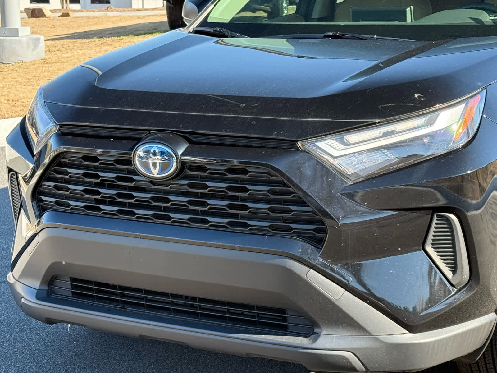 Used 2024 Toyota RAV4 LE image 10