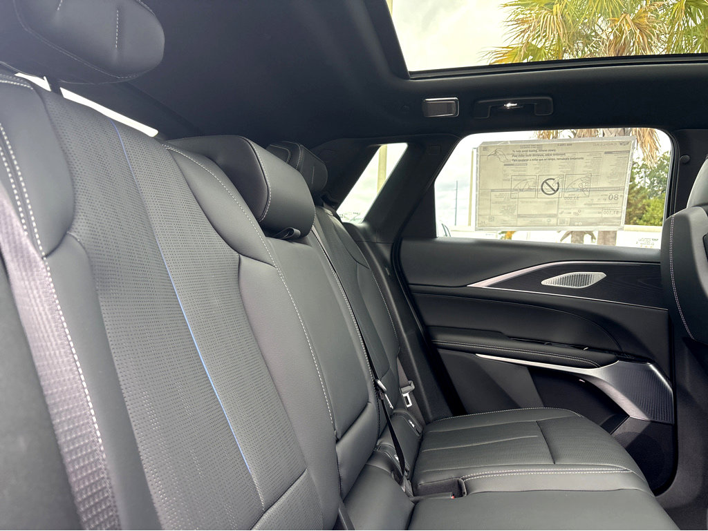 New 2026 Cadillac Lyriq V image 14