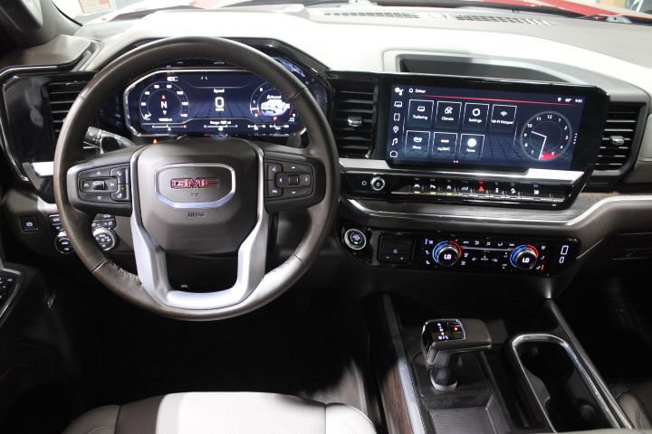 Used 2024 GMC Sierra 1500 SLT w/ SLT Premium Plus Package AWD/4WD image 32