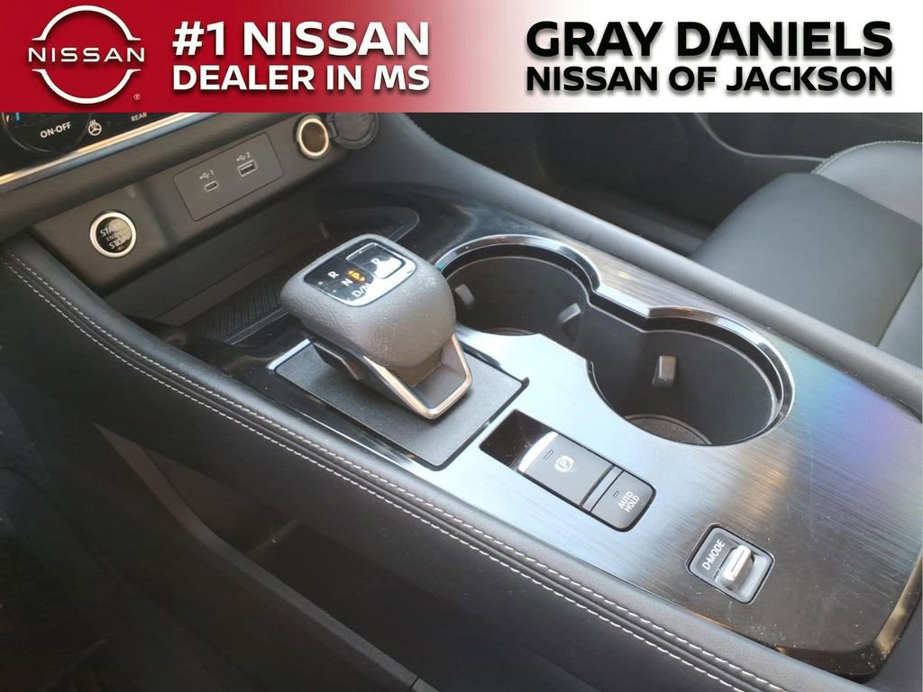 Used 2023 Nissan Rogue SL w/ SL Premium Package FWD image 19