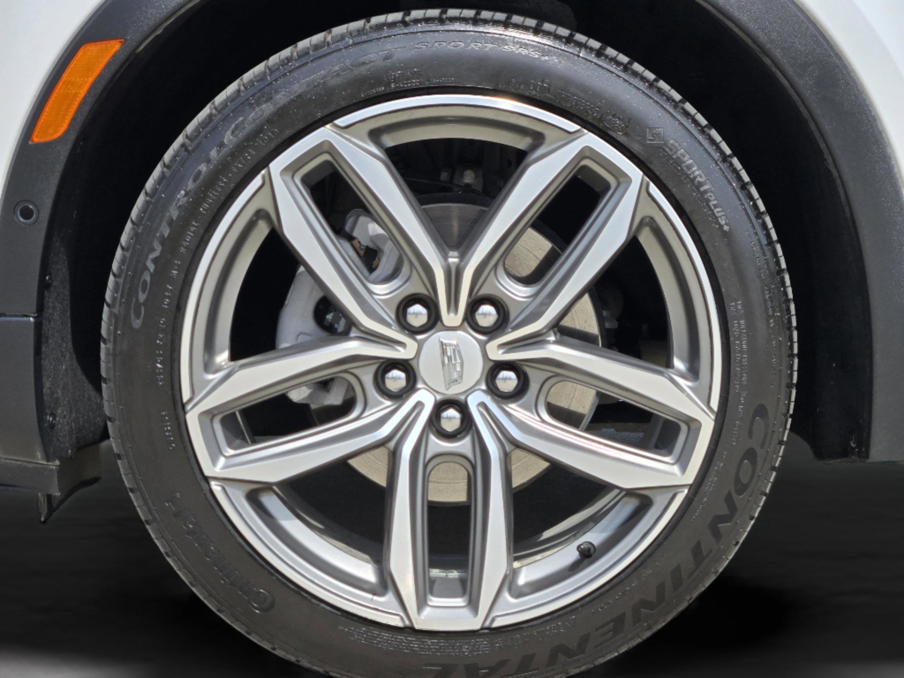 Used 2023 Cadillac XT4 Sport w/ Enhanced Visibility Package image 37