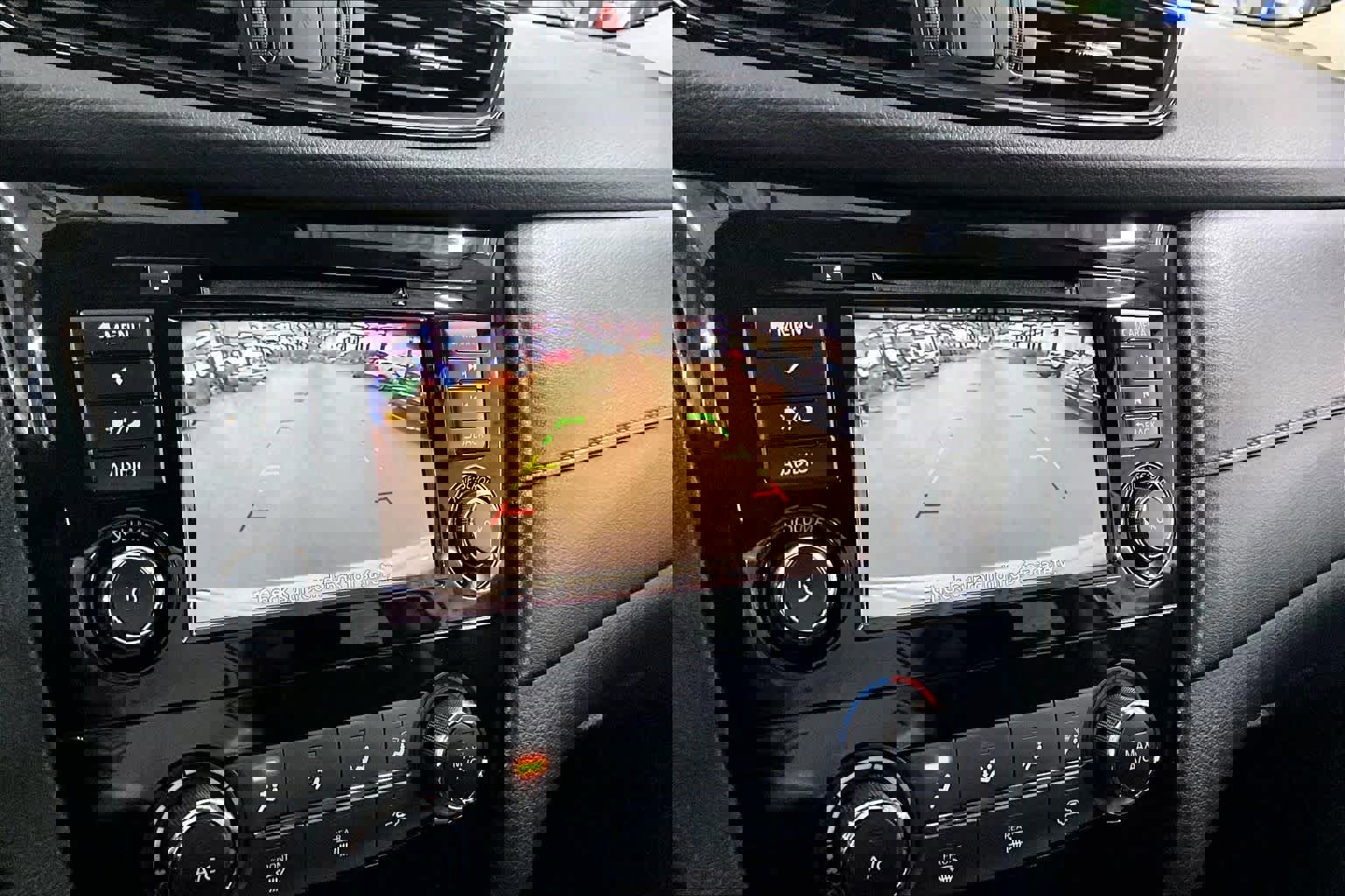 Used 2019 Nissan Rogue S image 76