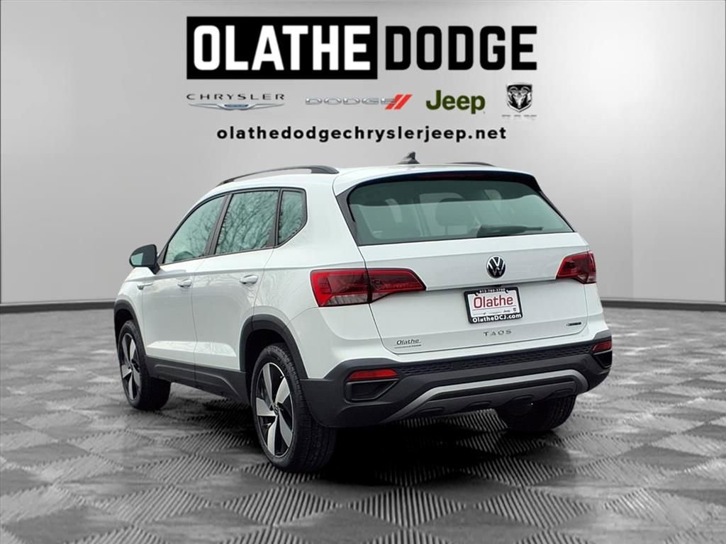 Used 2024 Volkswagen Taos S image 3