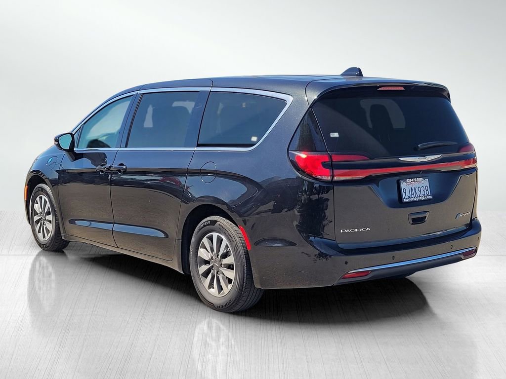 Used 2024 Chrysler Pacifica Select image 6