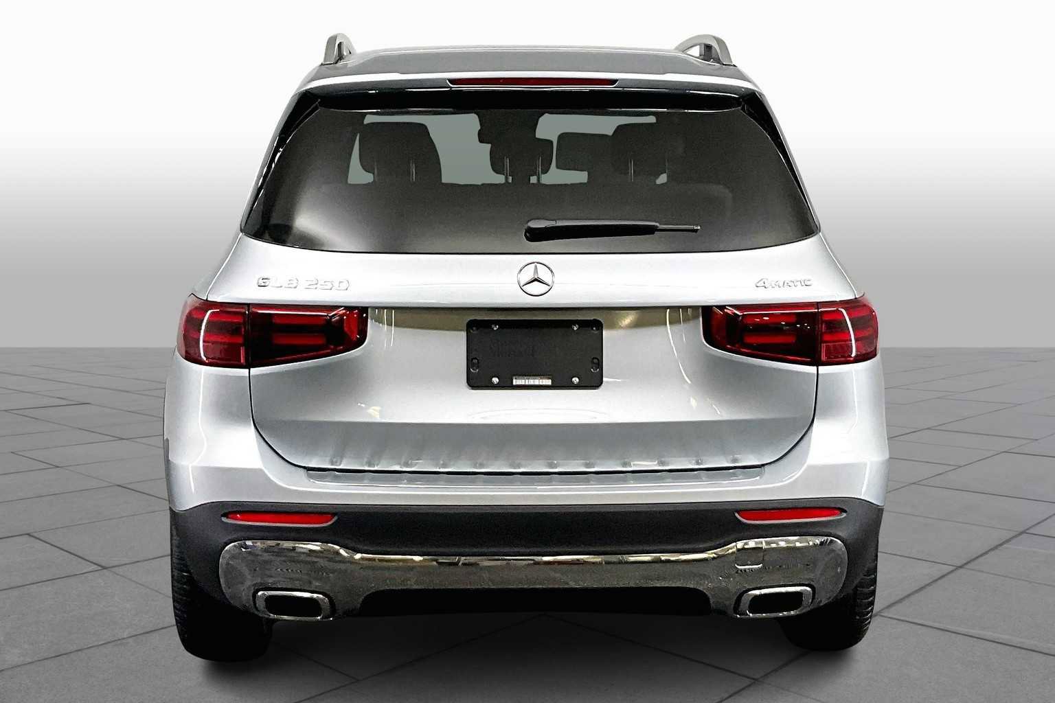 New 2026 Mercedes-Benz GLB 250 4MATIC image 5