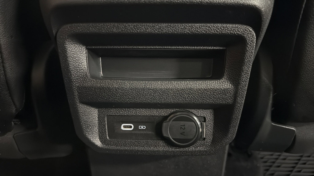 Used 2022 Volkswagen Tiguan SE image 25