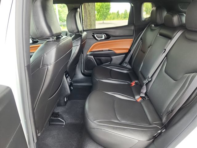 Used 2025 Jeep Compass Limited AWD/4WD image 26