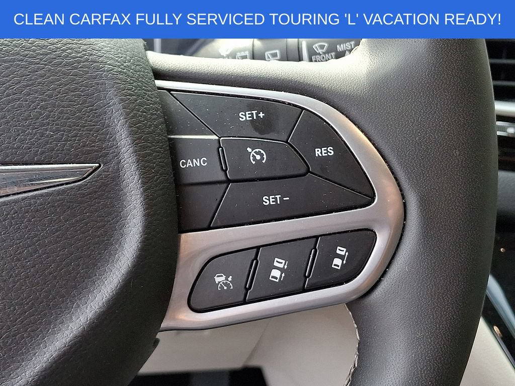 Used 2023 Chrysler Pacifica Touring-L FWD image 22
