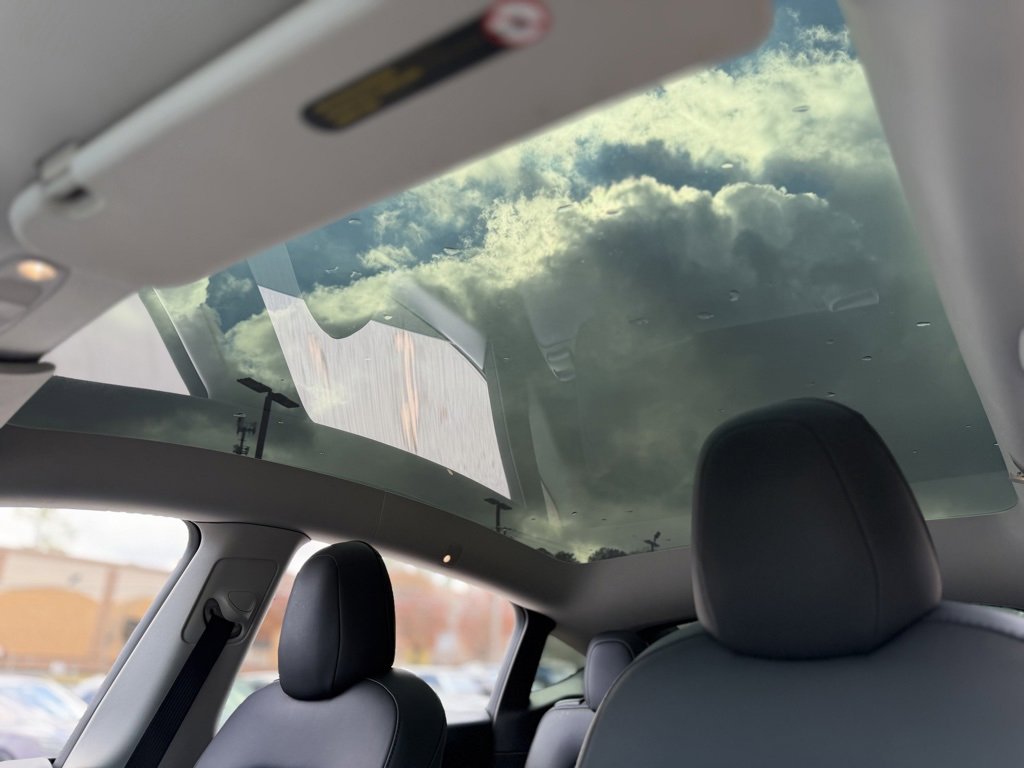 Used 2021 Tesla Model Y Long Range image 46