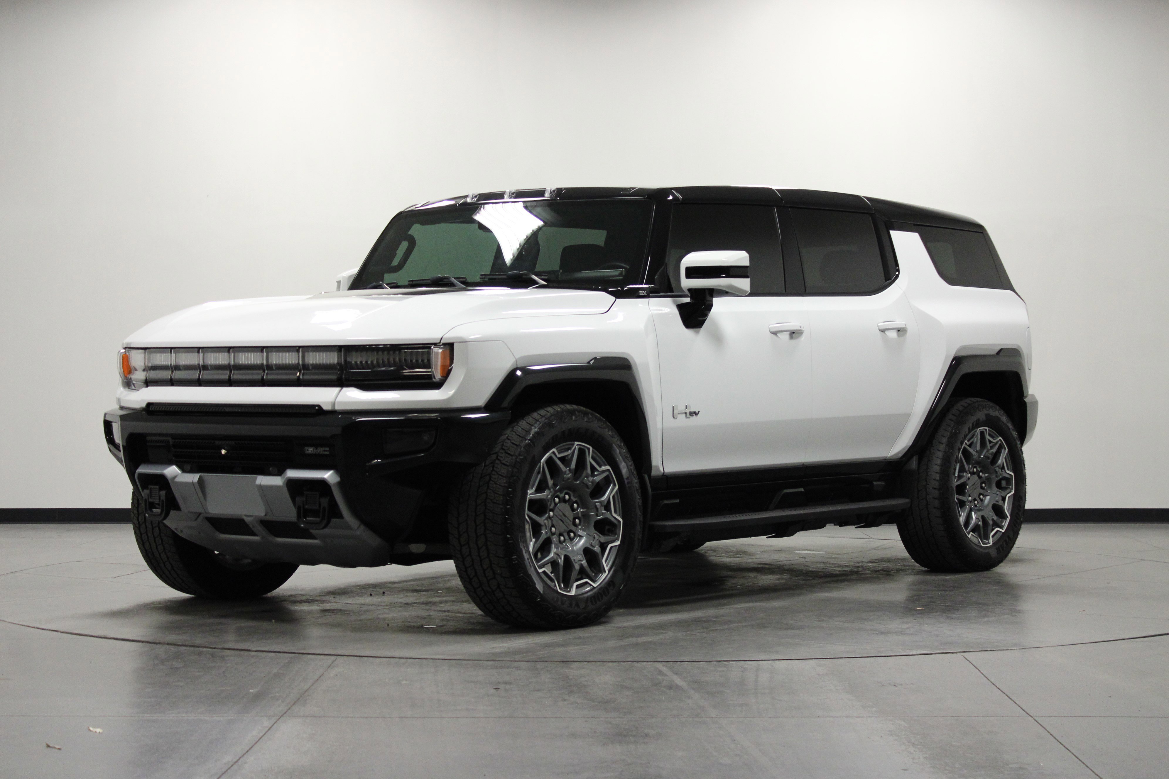 Used 2025 GMC Hummer EV 3X image 8