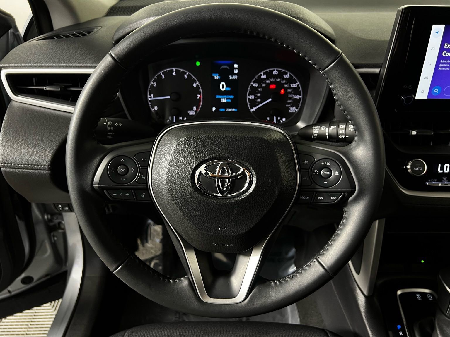 Certified 2025 Toyota Corolla Cross LE image 14