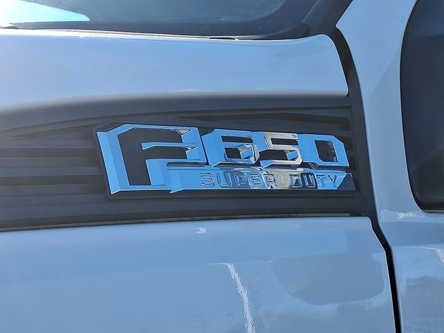 Used 2023 Ford F650 2WD Regular Cab Super Duty image 30