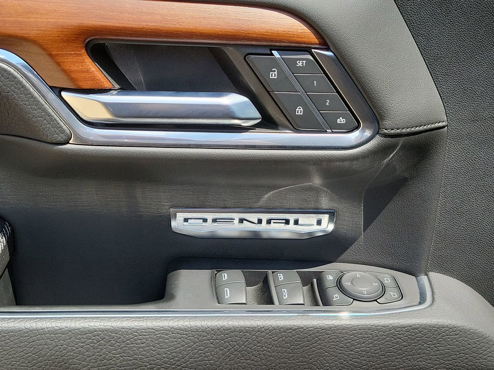 Certified 2023 GMC Sierra 1500 Denali w/ Technology Package AWD/4WD image 22