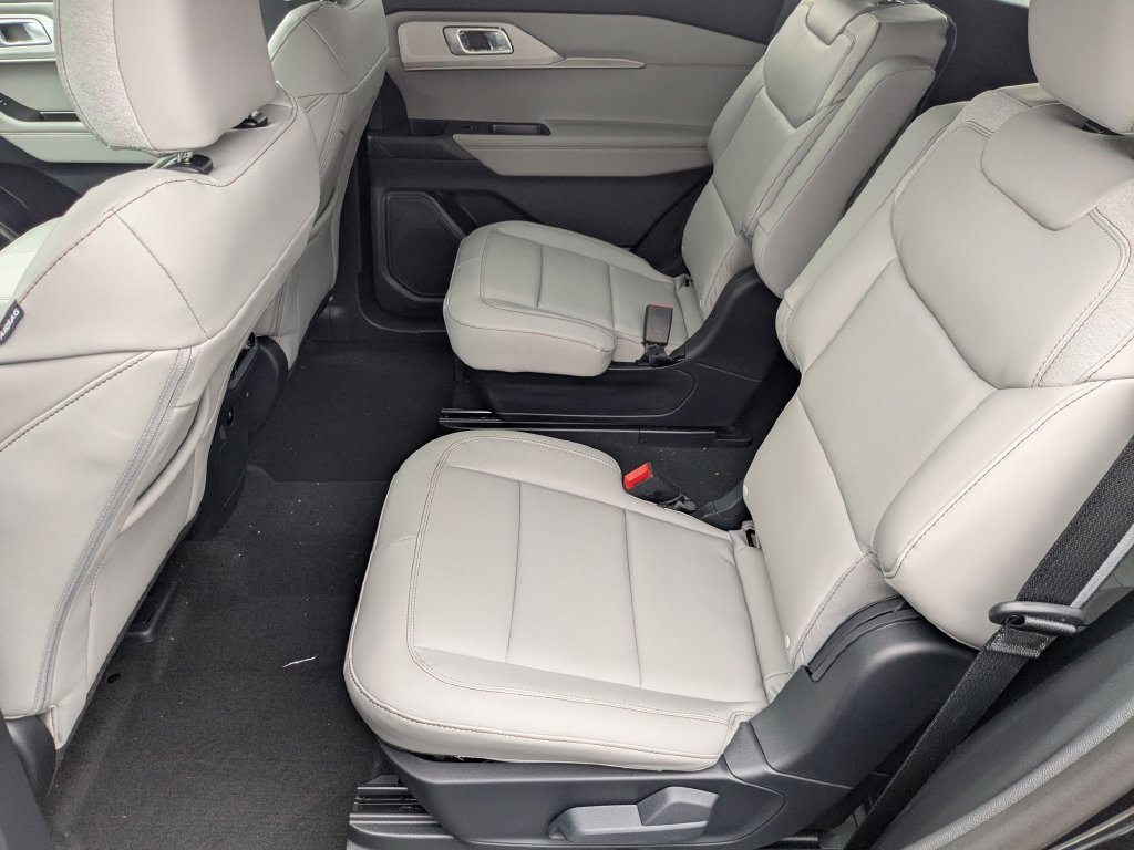 New 2026 Ford Explorer Active w/ Active Comfort Package AWD/4WD image 19