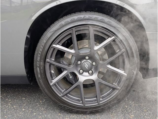 Used 2017 Dodge Challenger R/T Scat Pack w/ Leather Interior Group image 21