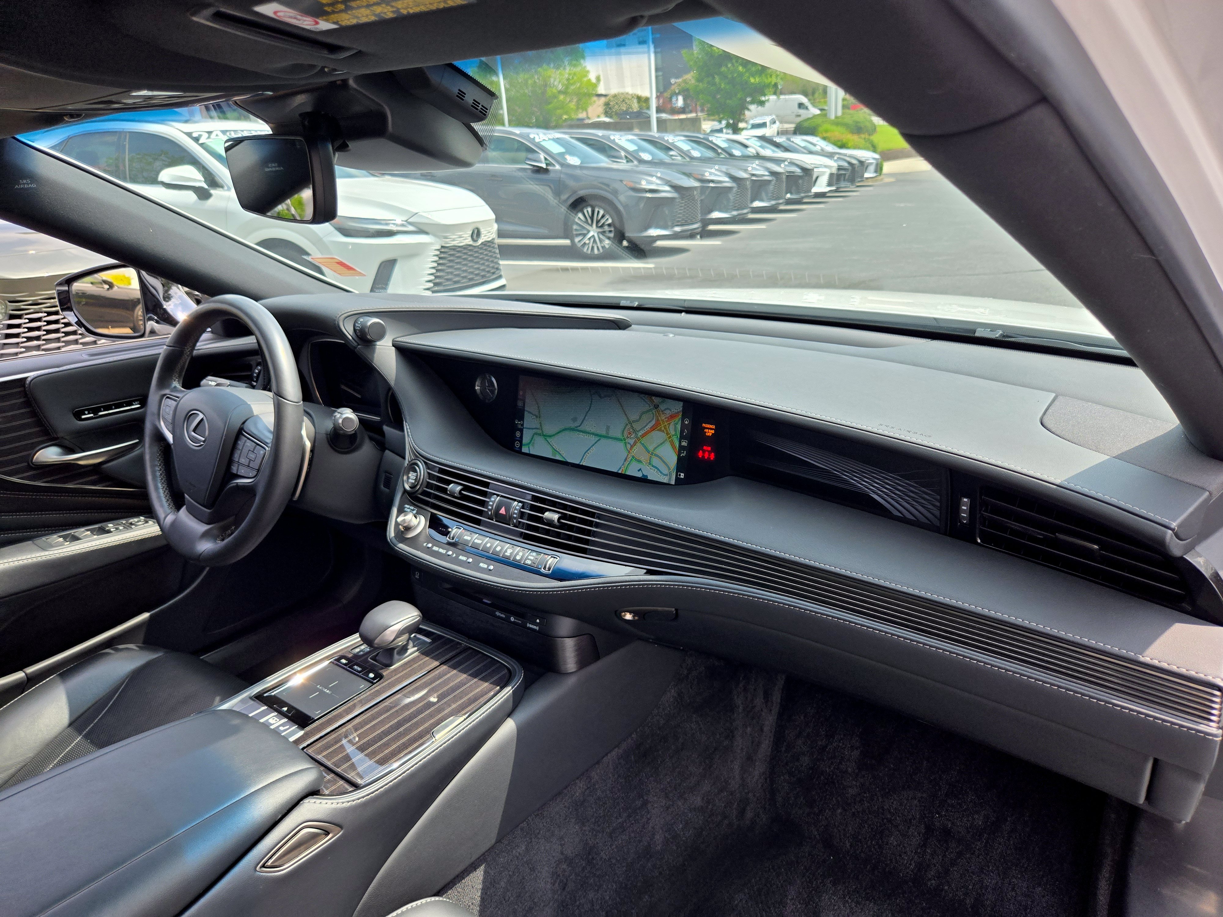 Used 2019 Lexus LS 500 w/ Accessory Package (Z1) RWD image 30