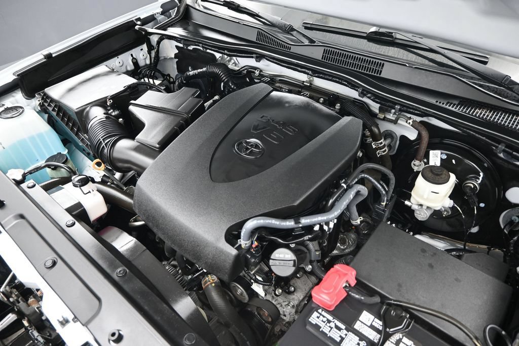 Used 2023 Toyota Tacoma Limited AWD/4WD image 29