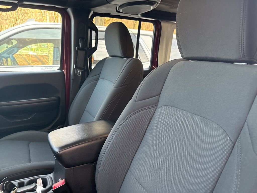 Used 2021 Jeep Wrangler Unlimited Sport image 12