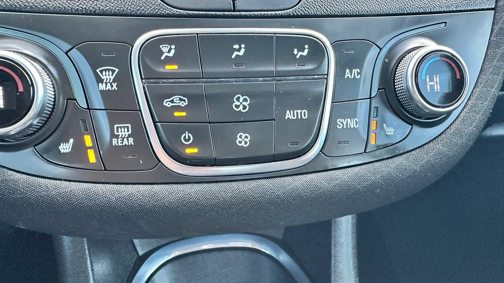 Used 2023 Chevrolet Malibu LT FWD image 20