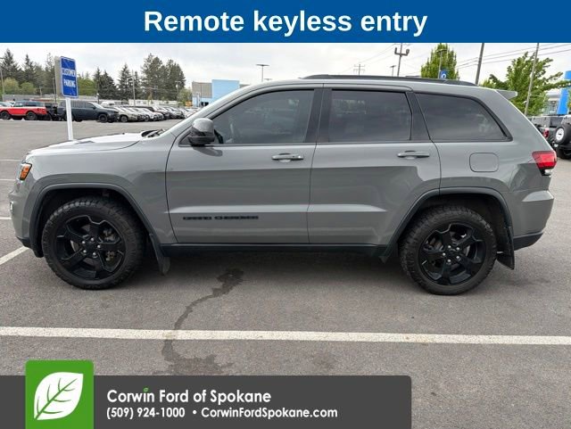 Used 2019 Jeep Grand Cherokee Laredo AWD/4WD image 5