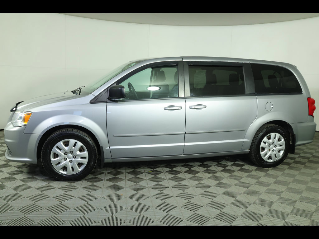 Used 2015 Dodge Grand Caravan SE w/ Quick Order Package 29E SE FWD image 4