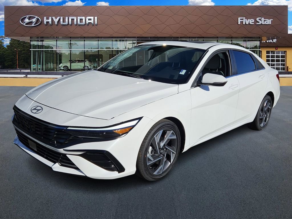 New 2025 Hyundai Elantra Limited image 3