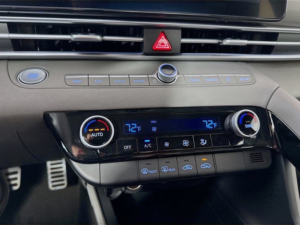 New 2025 Hyundai Elantra SEL FWD image 16