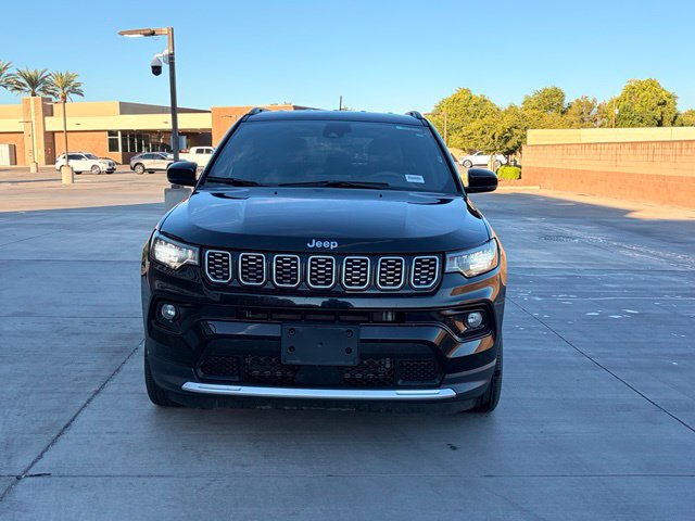Used 2025 Jeep Compass Limited AWD/4WD image 3