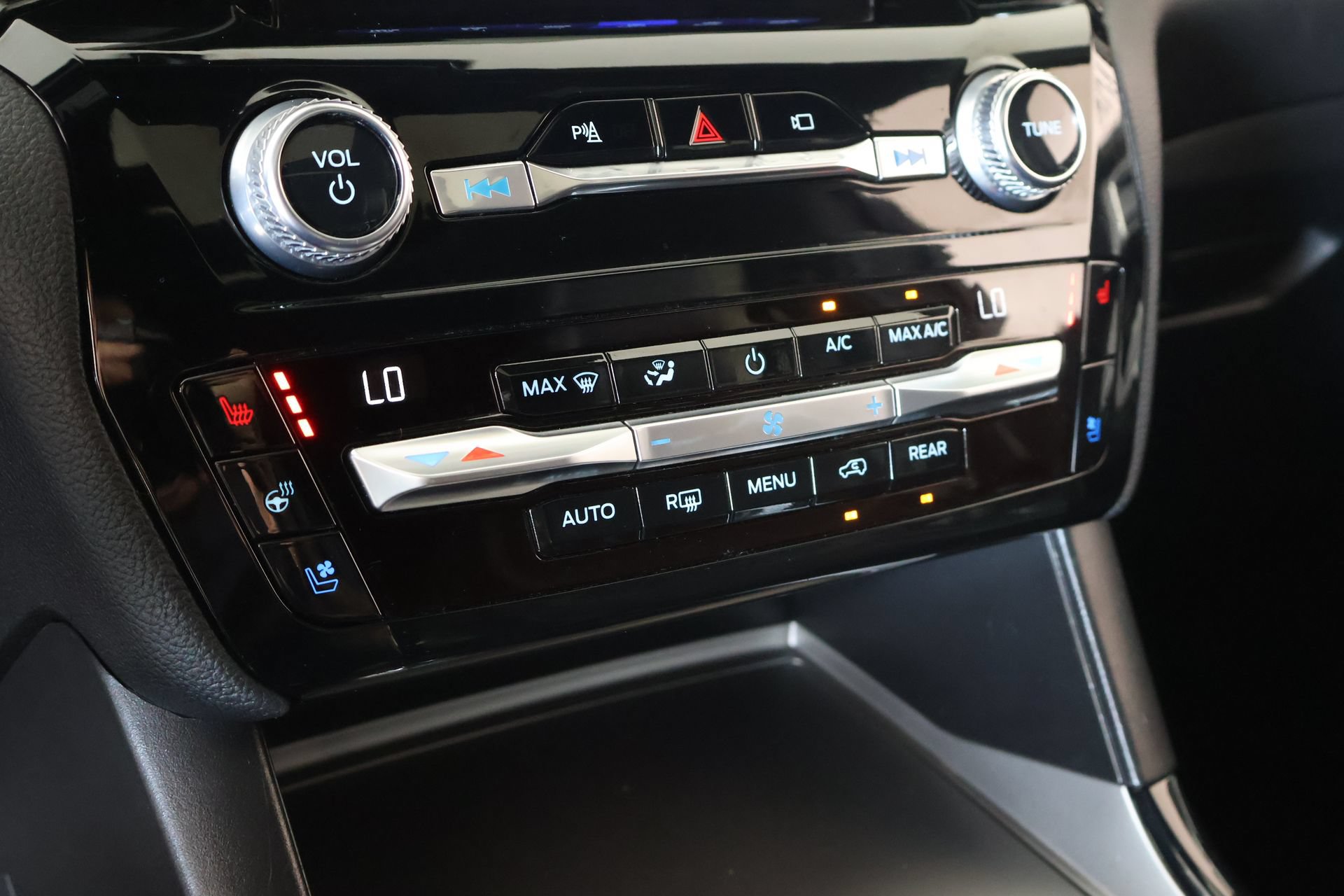 Used 2021 Ford Explorer ST w/ Equipment Group 401A AWD/4WD image 8