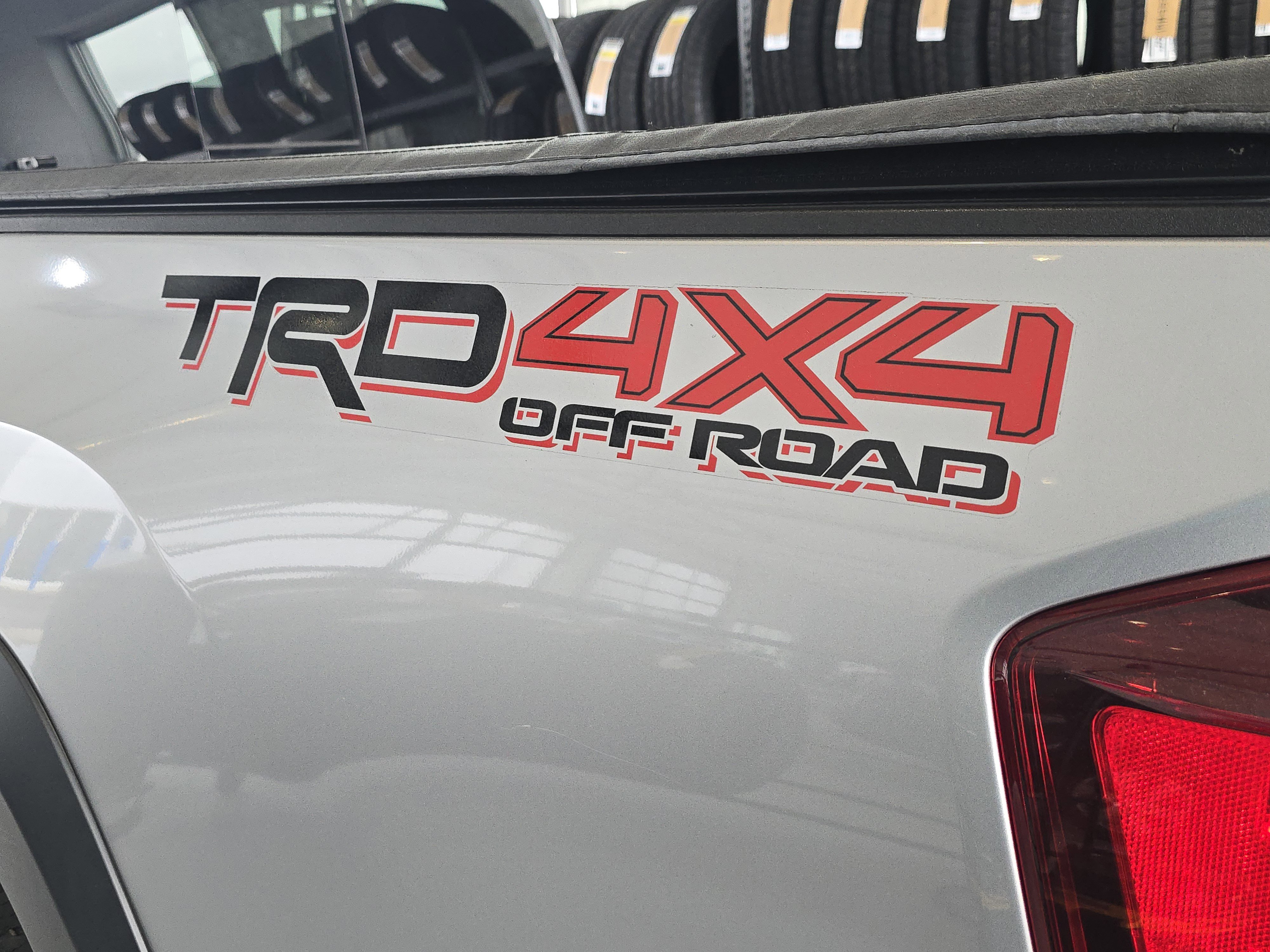 Used 2019 Toyota Tacoma TRD Off-Road image 15