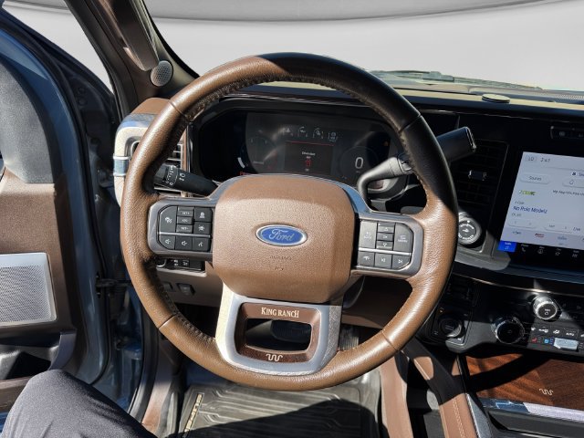 Used 2023 Ford F350 King Ranch AWD/4WD image 13