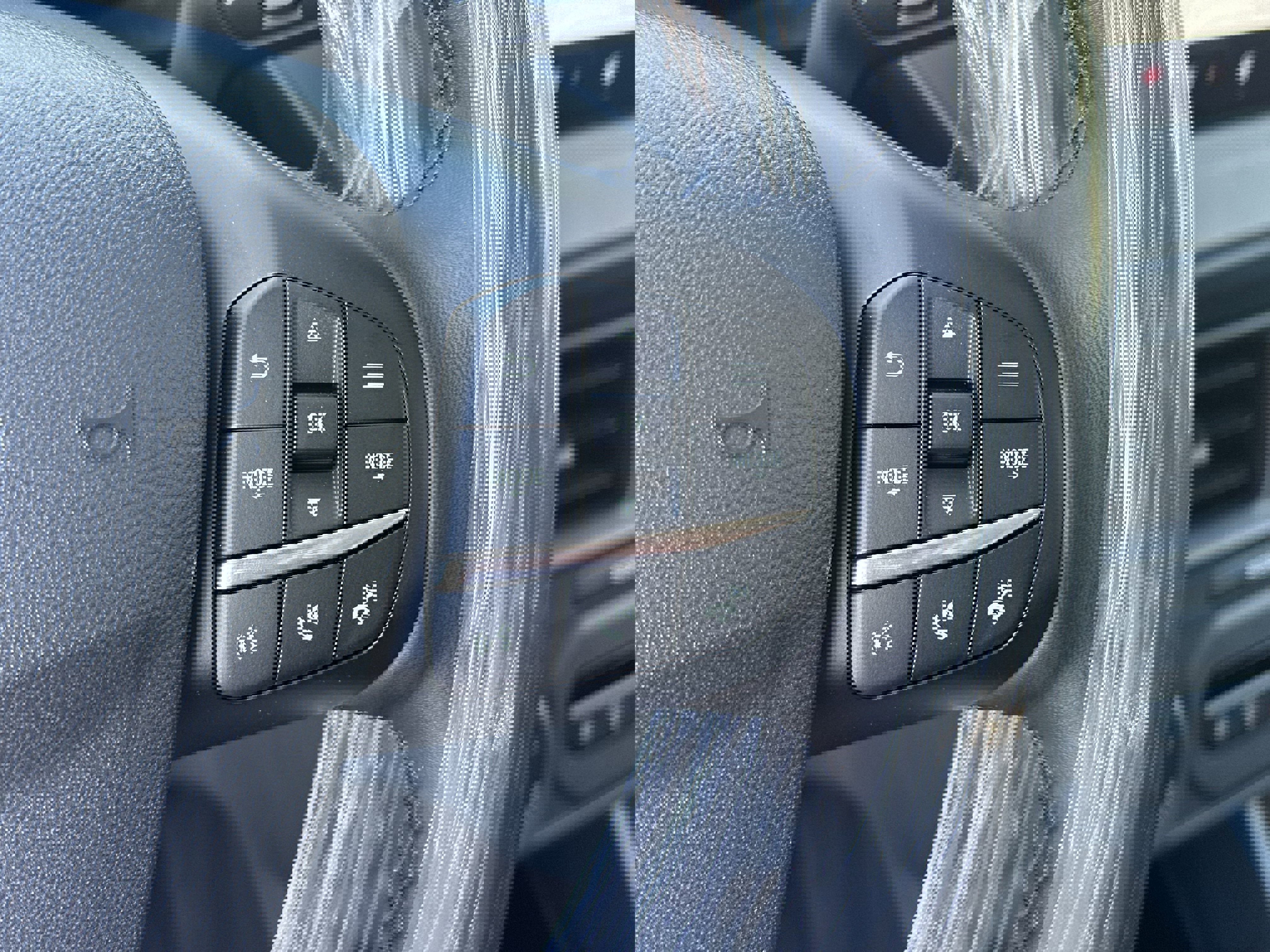 New 2025 Ford Maverick Lariat w/ Black Appearance Package image 18