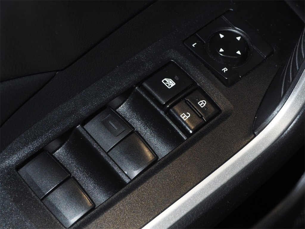 Used 2021 Toyota RAV4 LE image 25