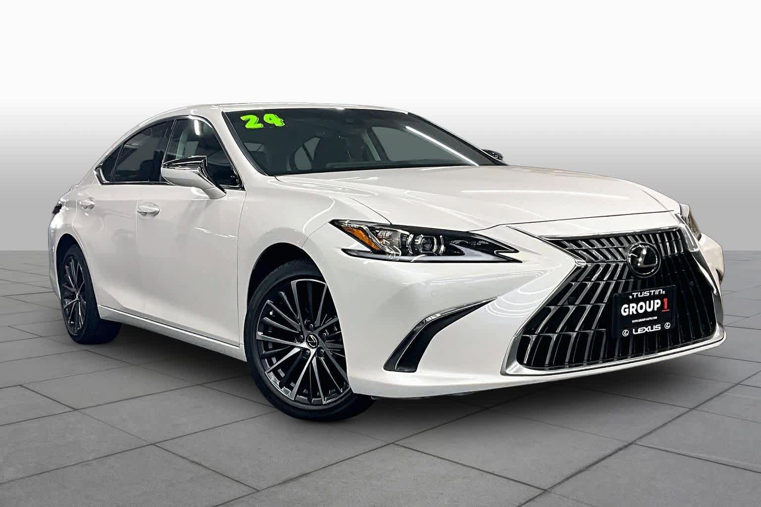Used 2024 Lexus ES 300h w/ Premium Package FWD image 3