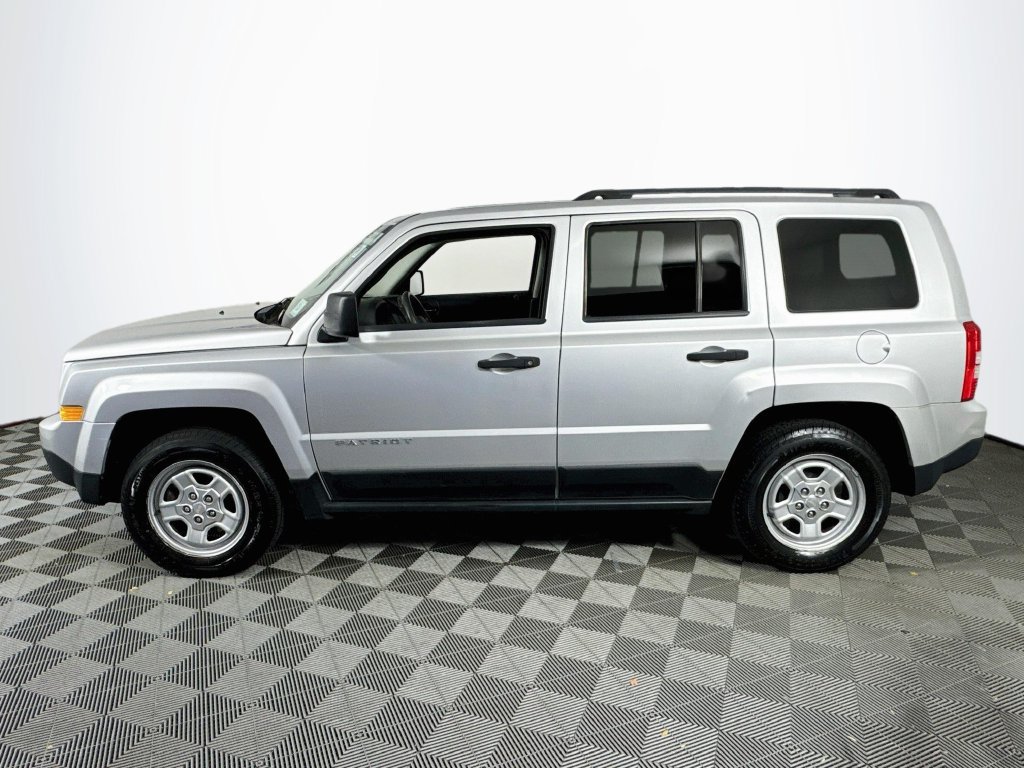 Used 2013 Jeep Patriot Sport FWD image 4