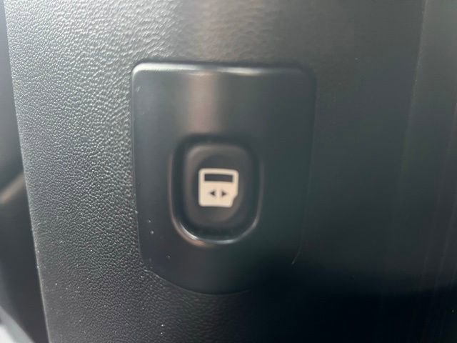 Used 2019 Dodge Grand Caravan GT image 25