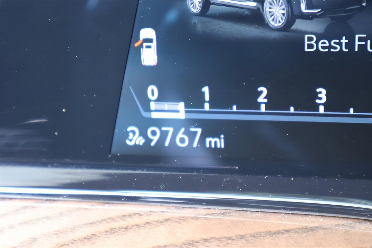 Certified 2023 Cadillac Escalade ESV Premium Luxury Platinum image 28